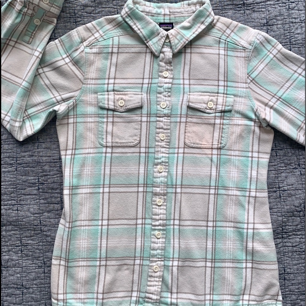 Woman’s Patagonia Flannel